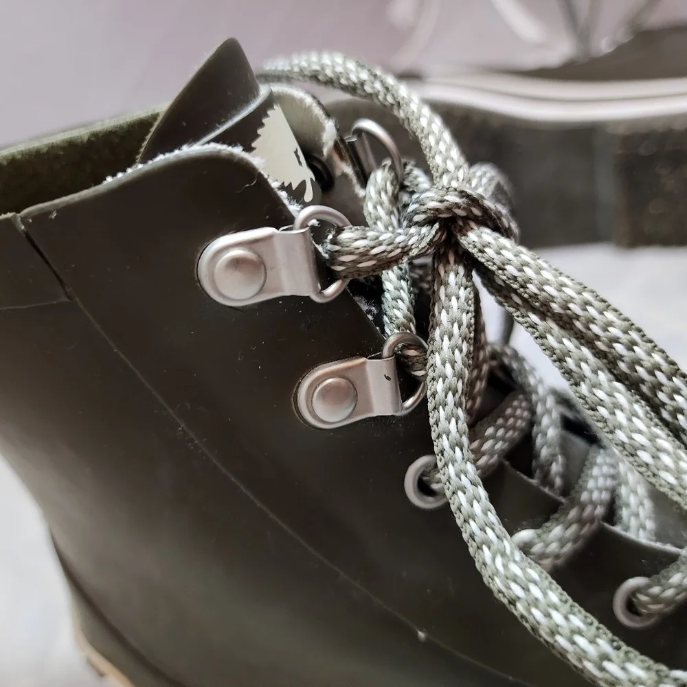 Rocket Dog Olive Green Grey Rubber Lace Up Rain Boots Women's Size 7 All Seasons